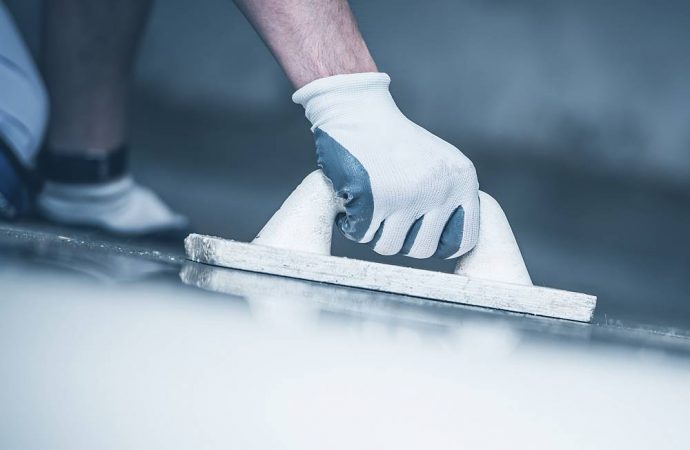 Dlaczego stosowanie wylewek betonowych jest trendem w budownictwie mieszkaniowym i komercyjnym